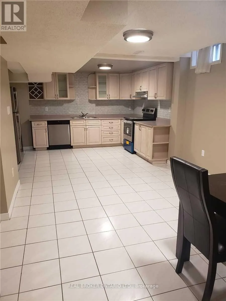 LOWER - 4244 STARLIGHT CRESCENT