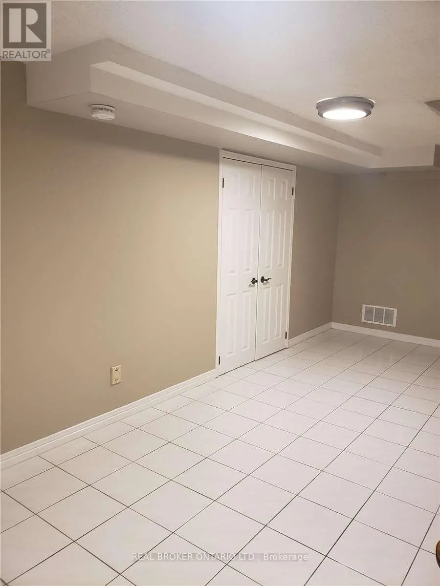 LOWER - 4244 STARLIGHT CRESCENT