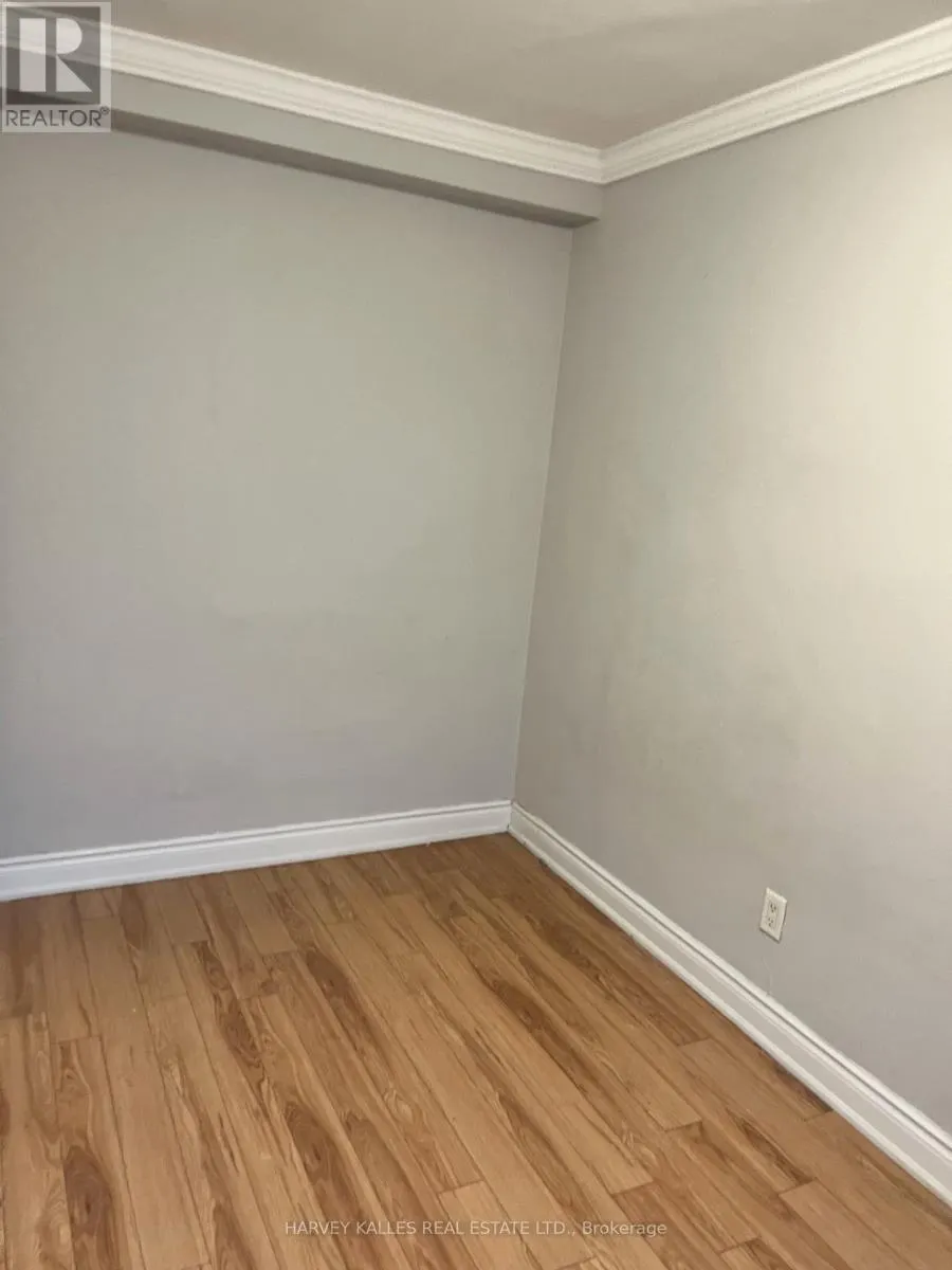 26 - 3 ELM GROVE AVENUE
