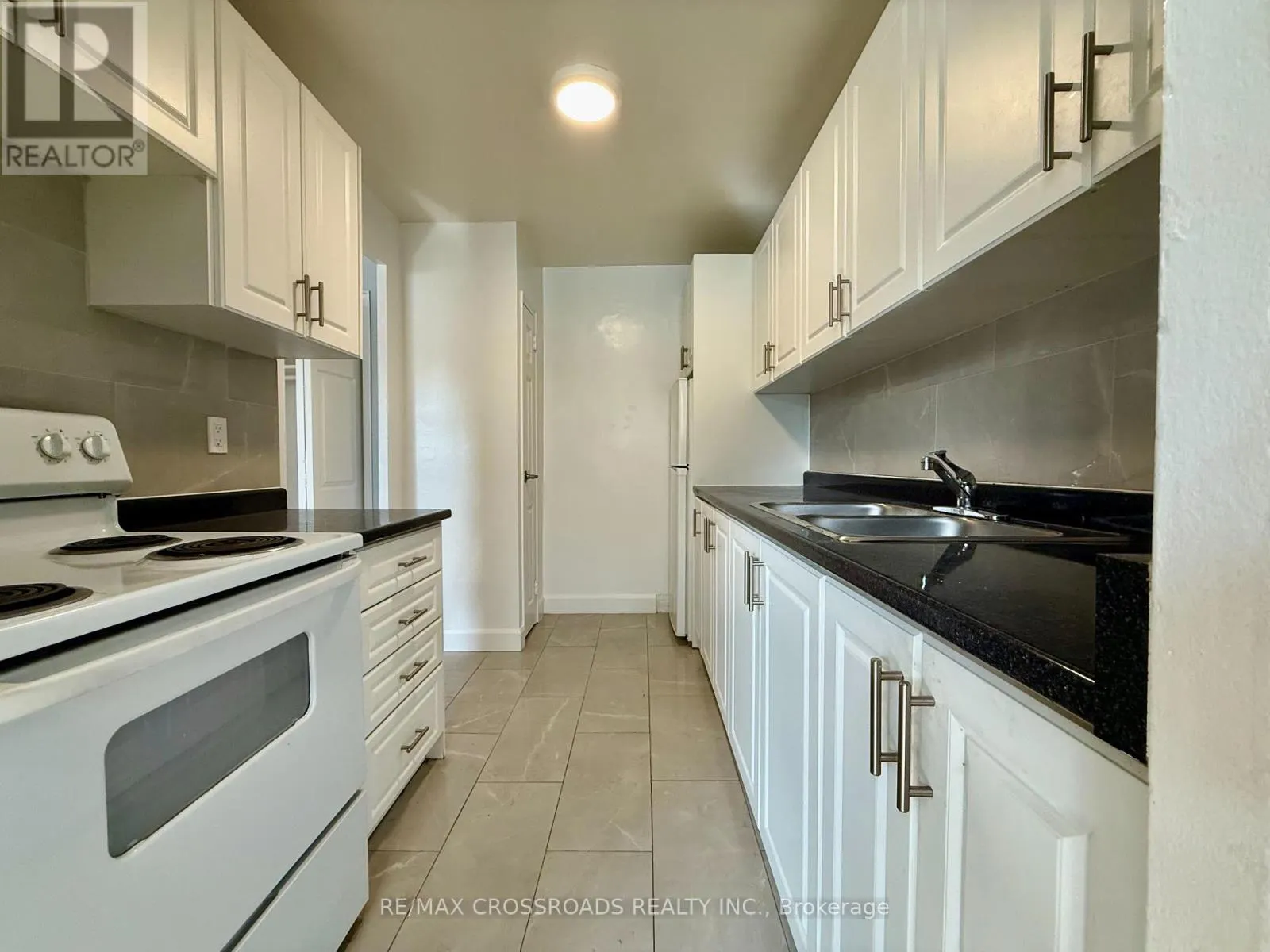 103 - 363 LAKESHORE ROAD E