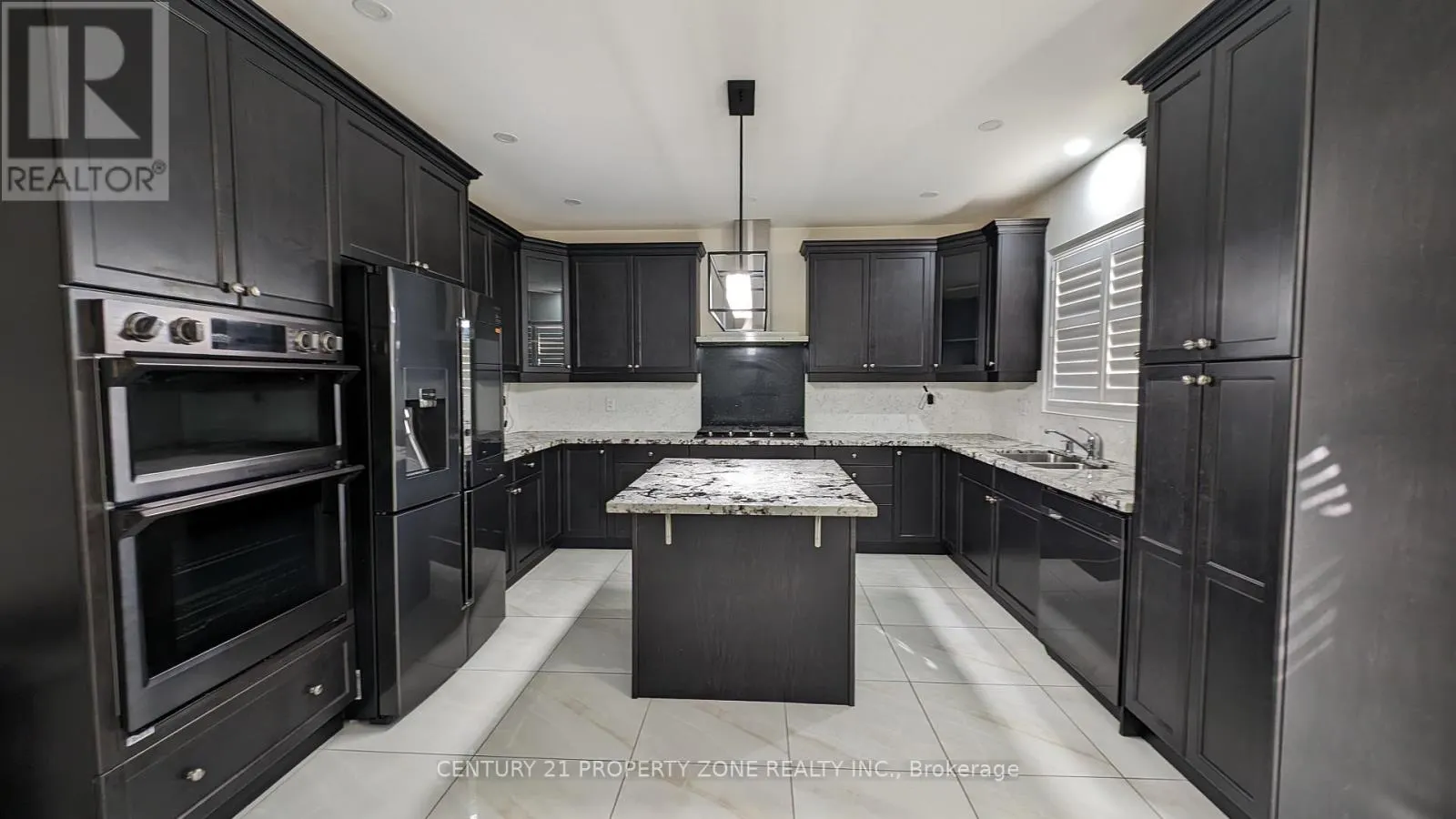 UPPER - 10 GODERICH DRIVE