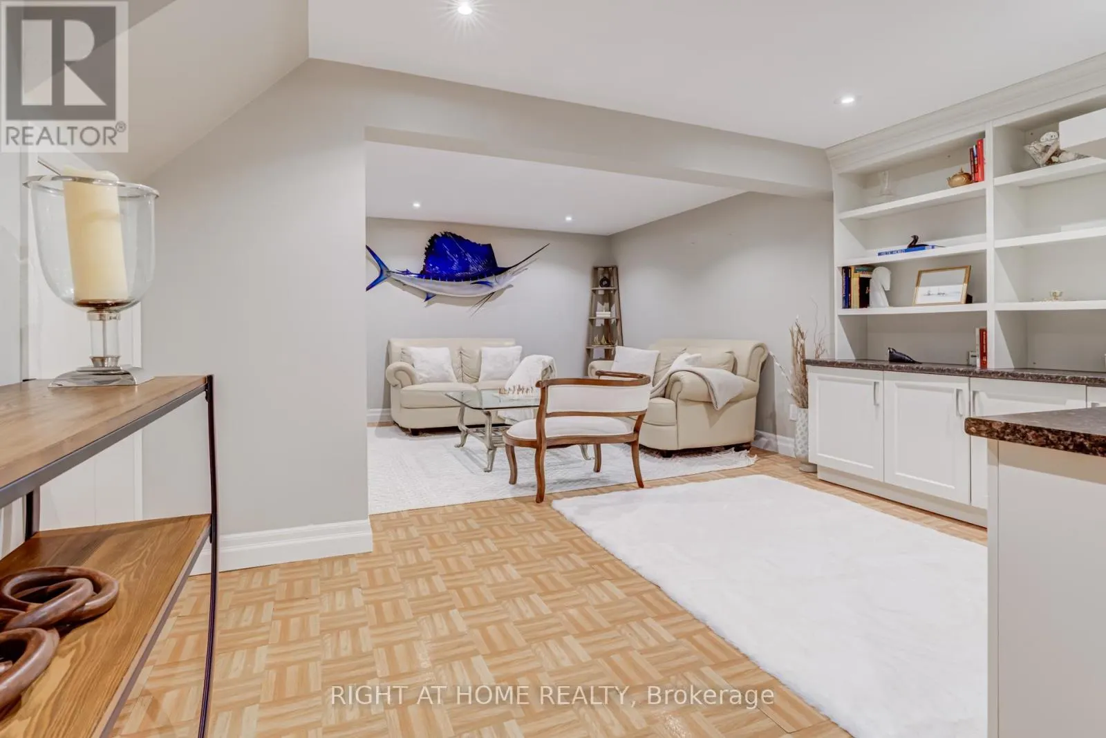 9 - 2067 MARINE DRIVE
