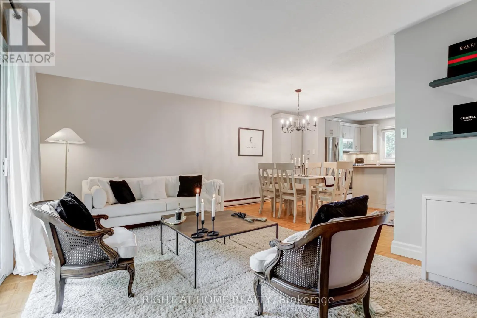 9 - 2067 MARINE DRIVE