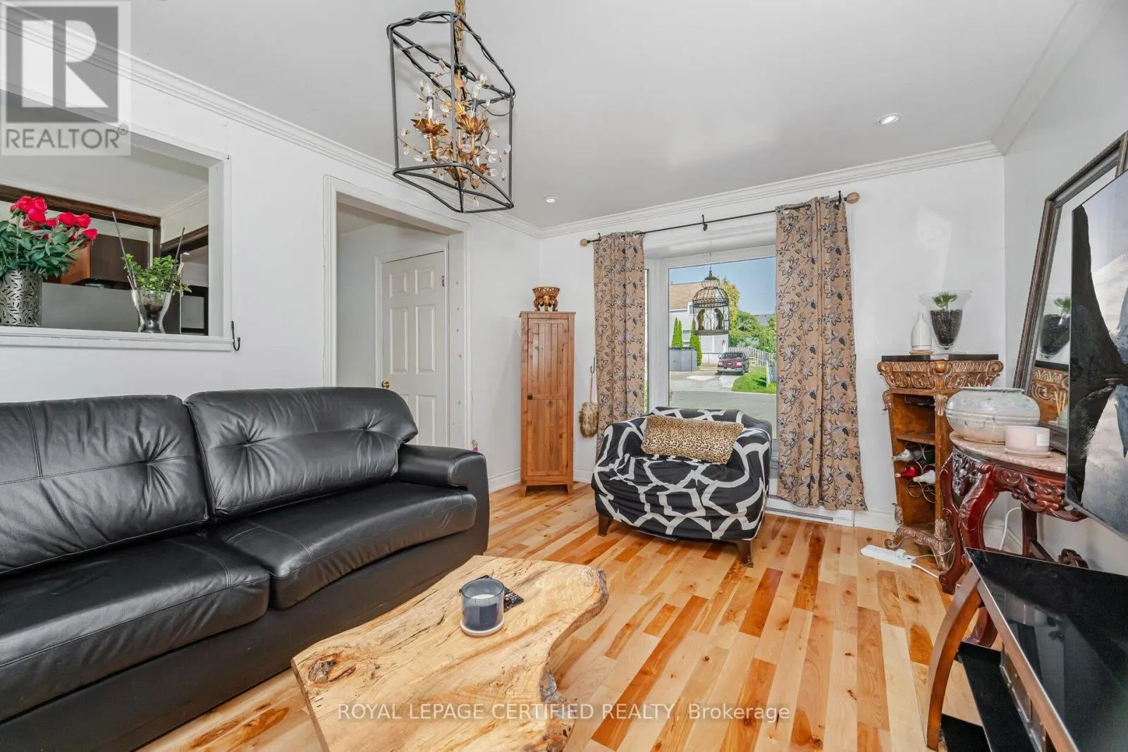 13 HILLDOWNTREE TRAIL