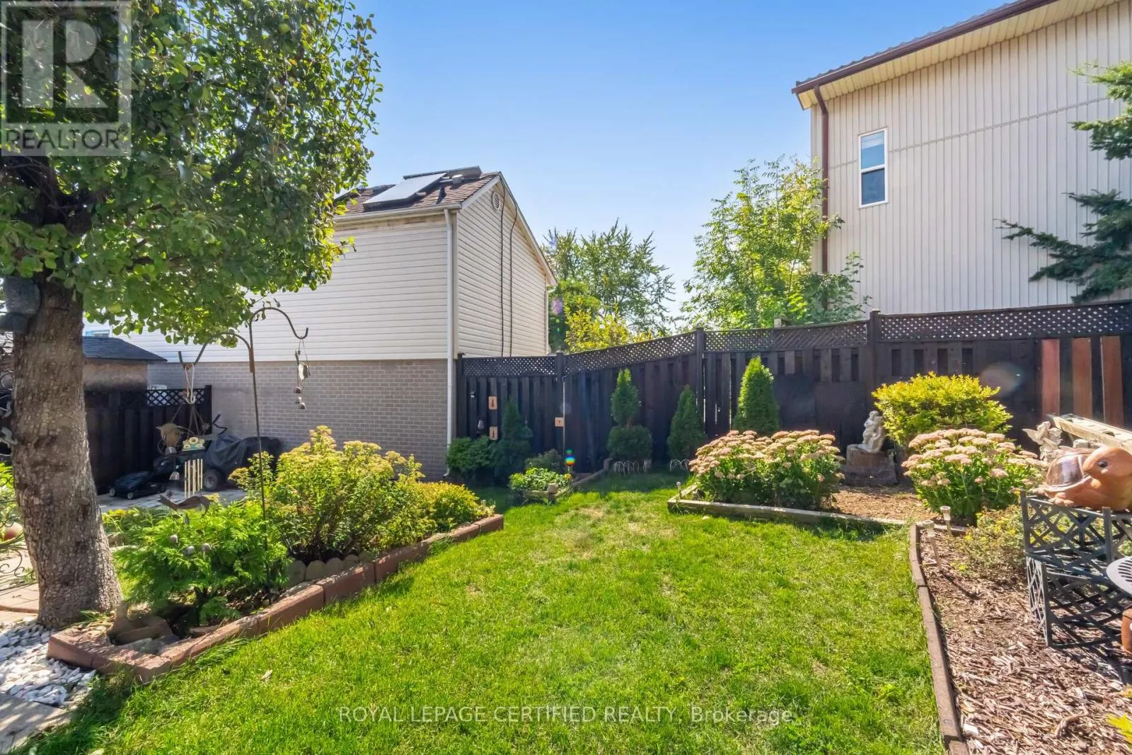 13 HILLDOWNTREE TRAIL