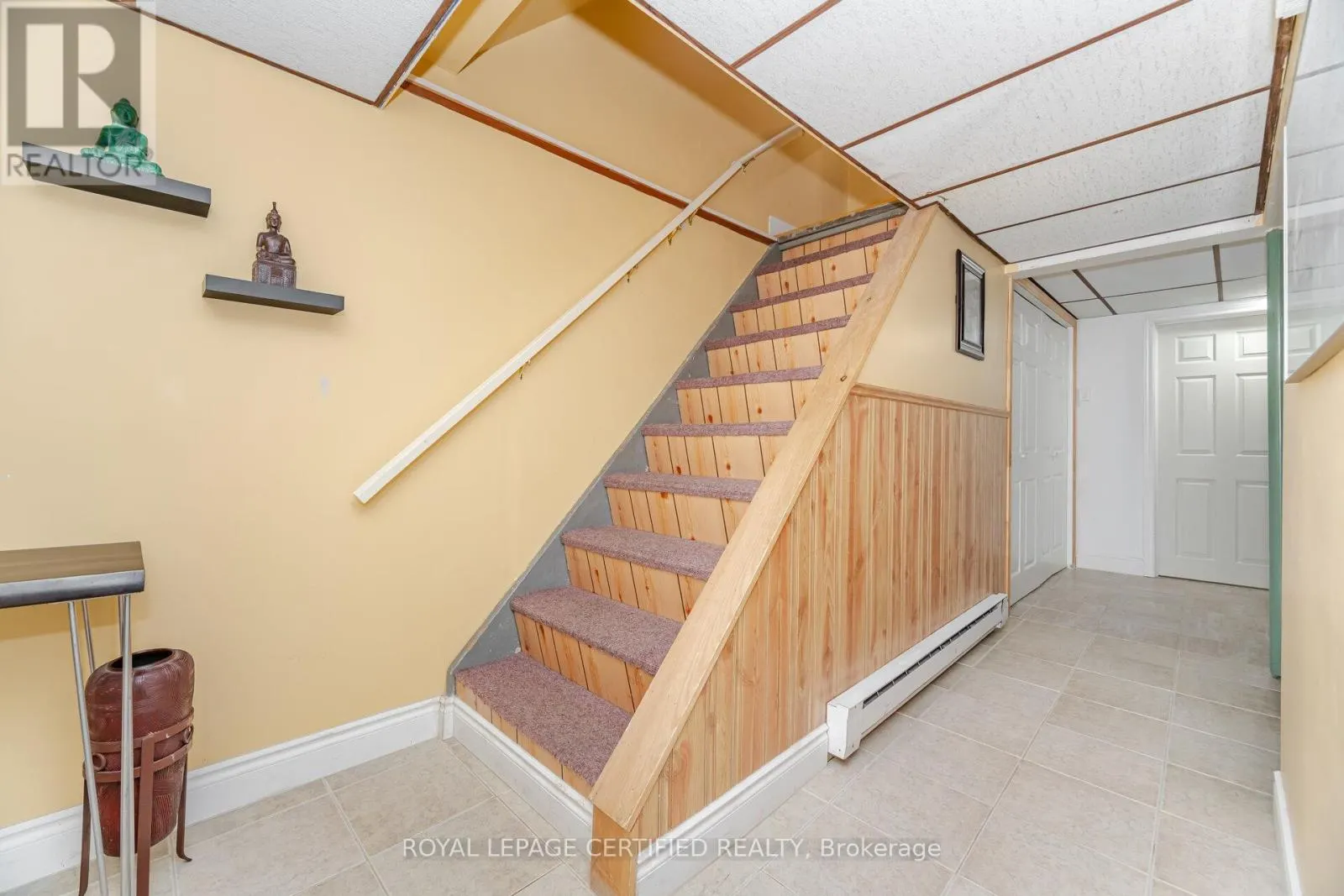 13 HILLDOWNTREE TRAIL