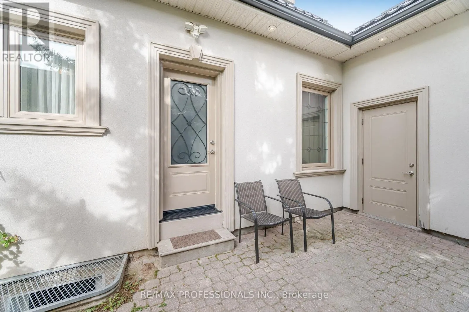 3220 RYMAL ROAD