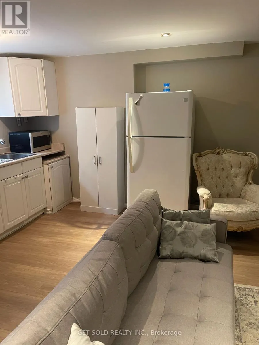 BASEMENT - 66 TRIPLE CROWN AVENUE