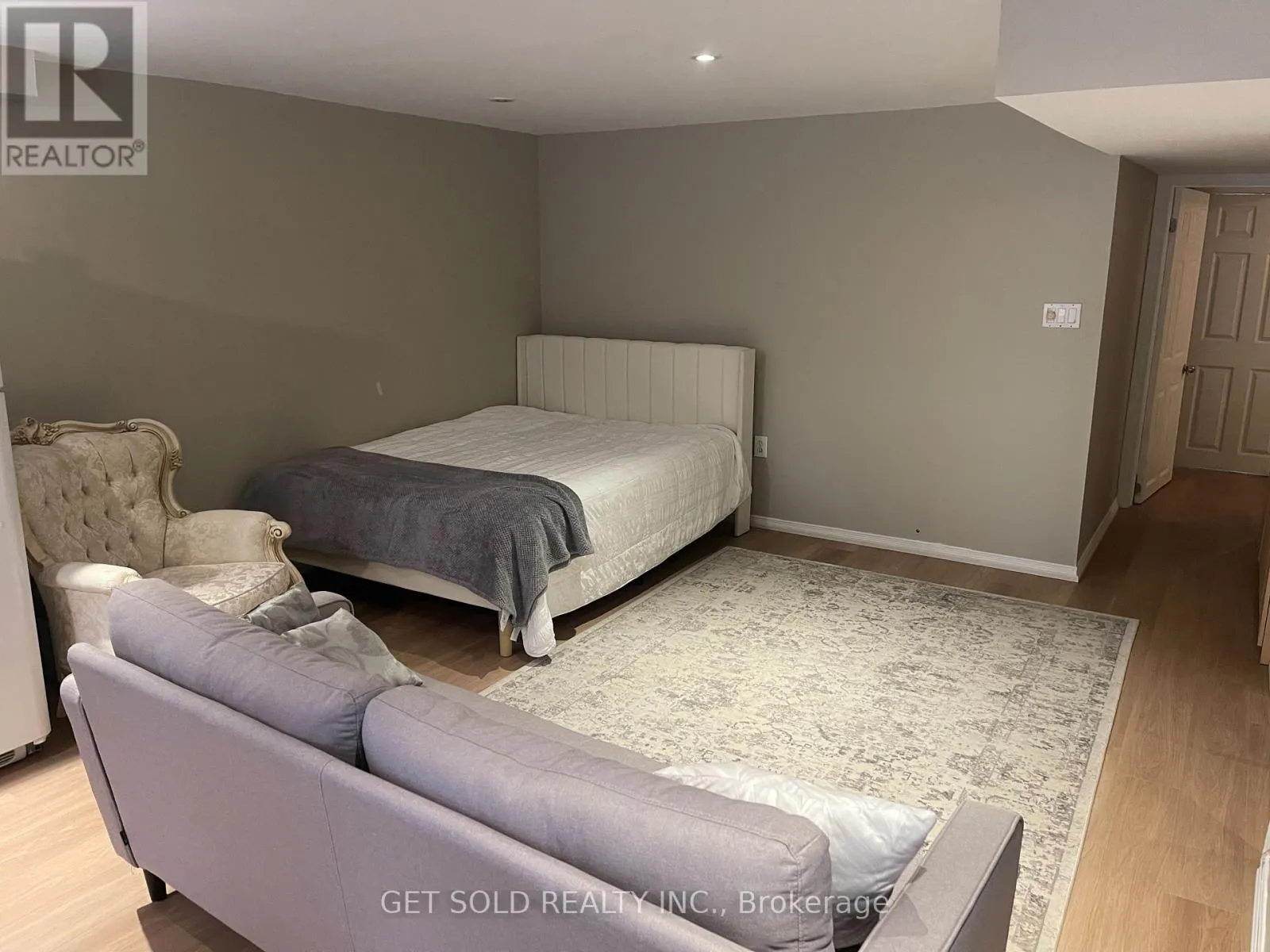 BASEMENT - 66 TRIPLE CROWN AVENUE