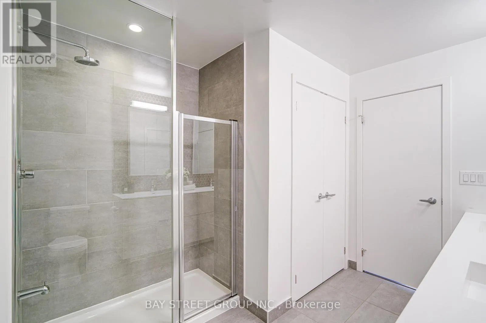 116 - 2530 EGLINTON AVENUE W