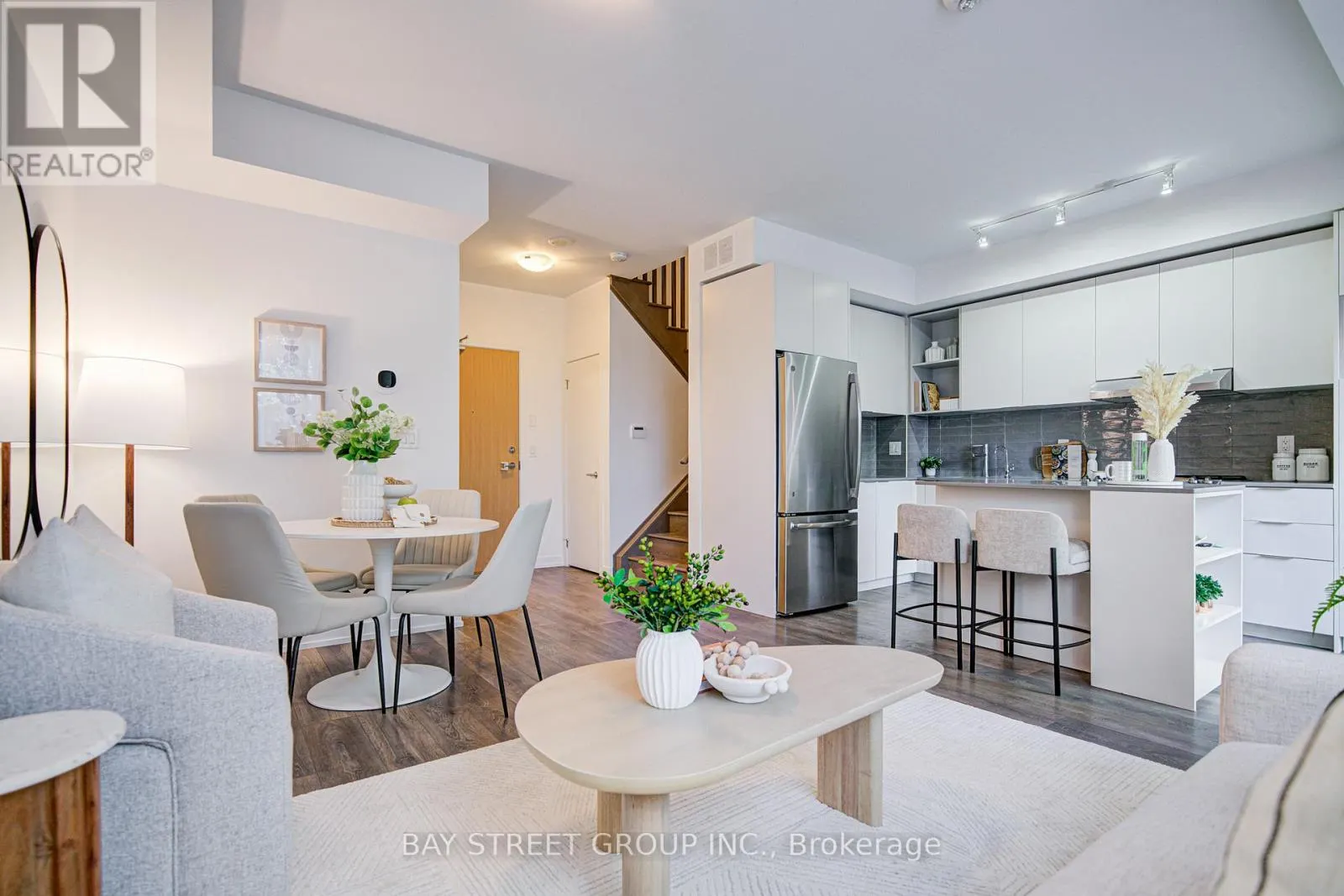 116 - 2530 EGLINTON AVENUE W