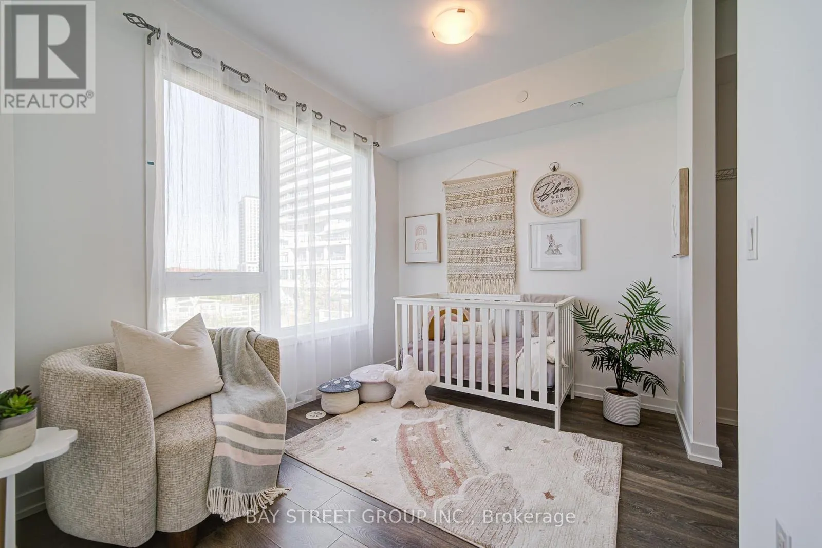 116 - 2530 EGLINTON AVENUE W