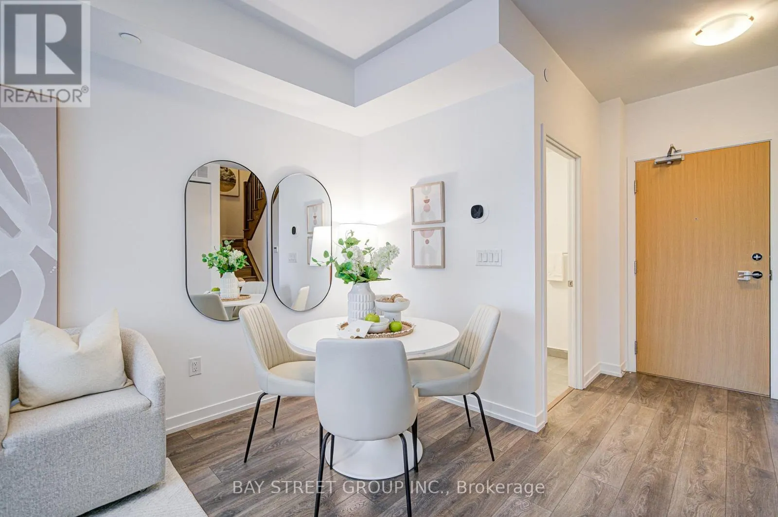 116 - 2530 EGLINTON AVENUE W