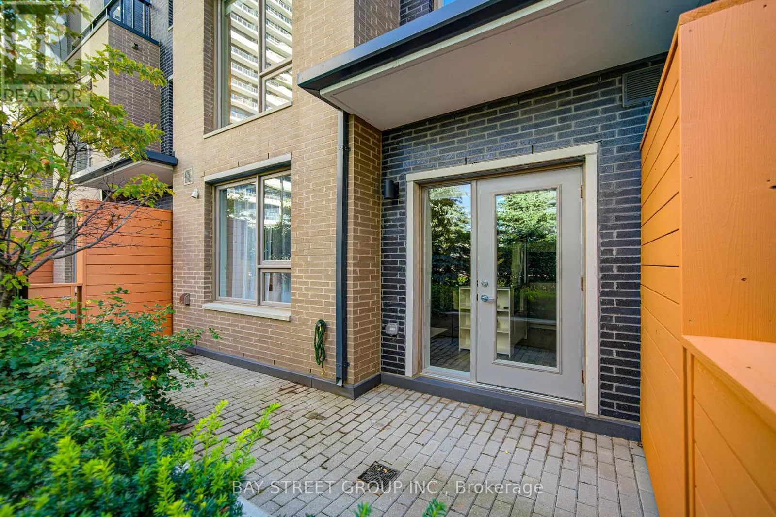 116 - 2530 EGLINTON AVENUE W