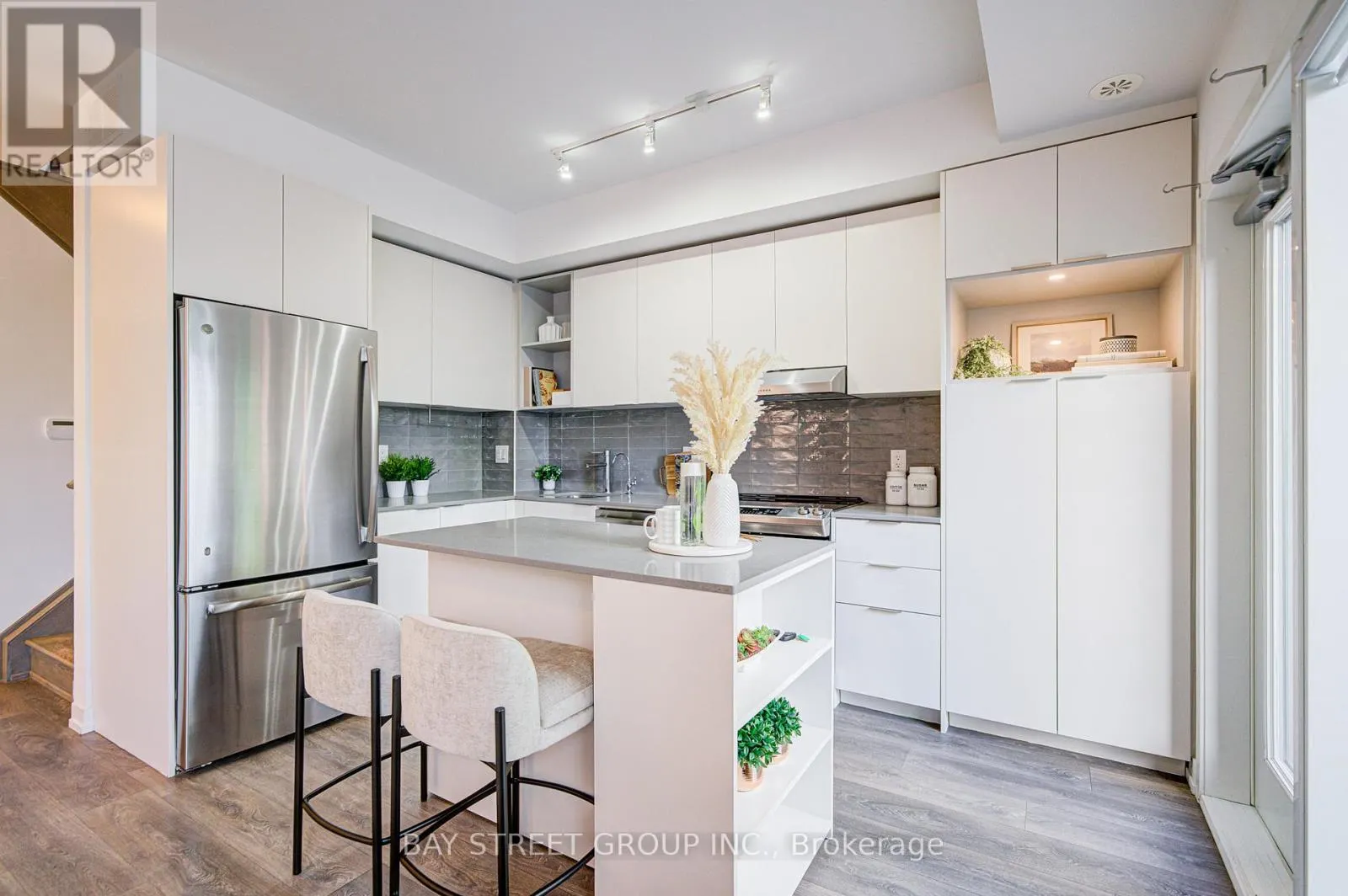 116 - 2530 EGLINTON AVENUE W