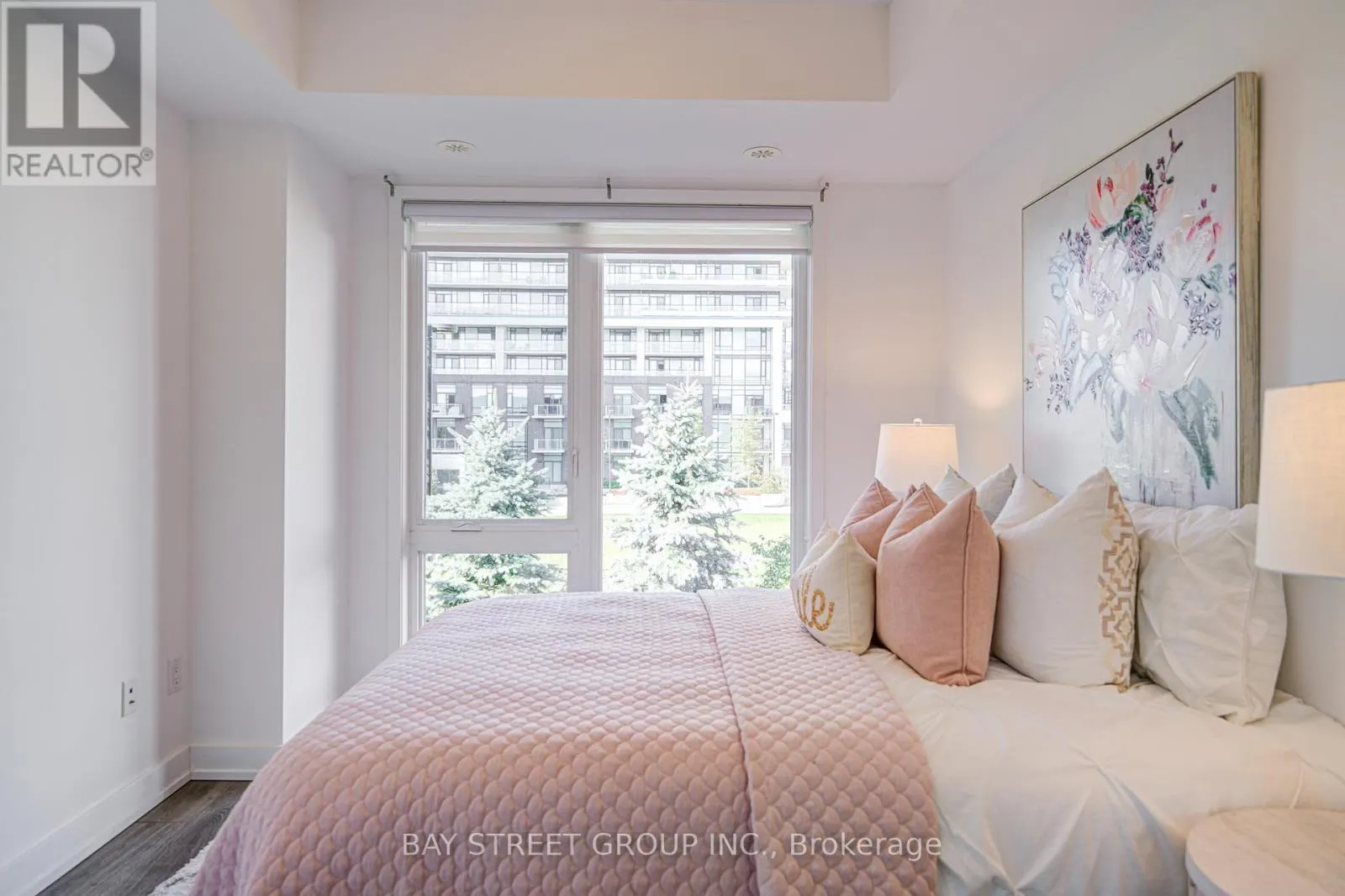116 - 2530 EGLINTON AVENUE W