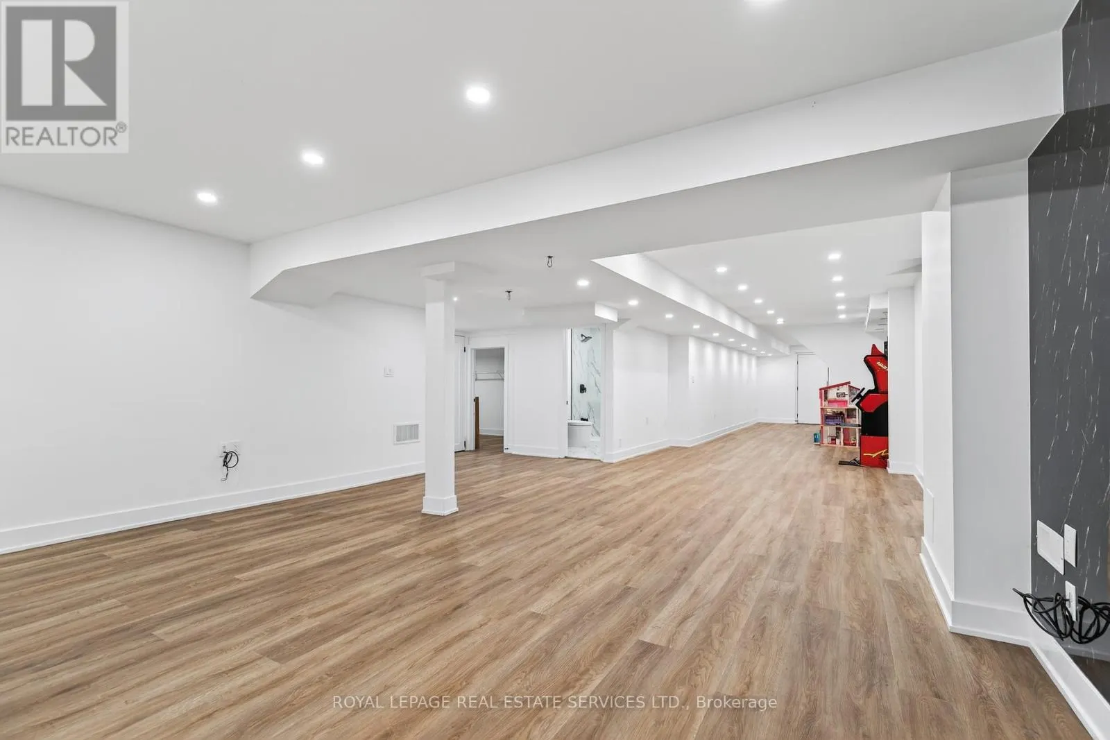 2240 PINE GLEN ROAD