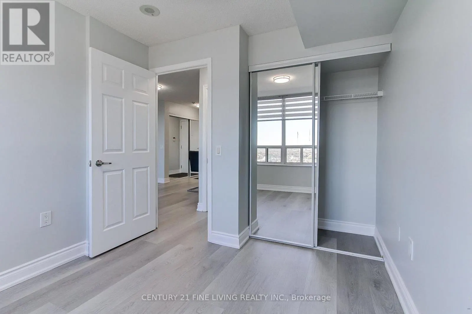 1415 - 55 STRATHAVEN DRIVE