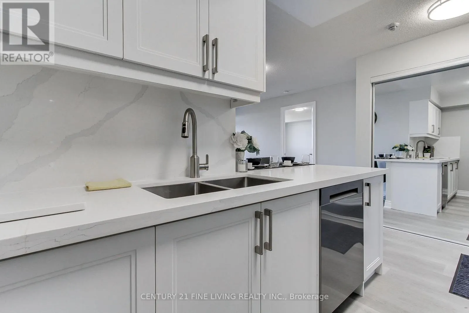 1415 - 55 STRATHAVEN DRIVE