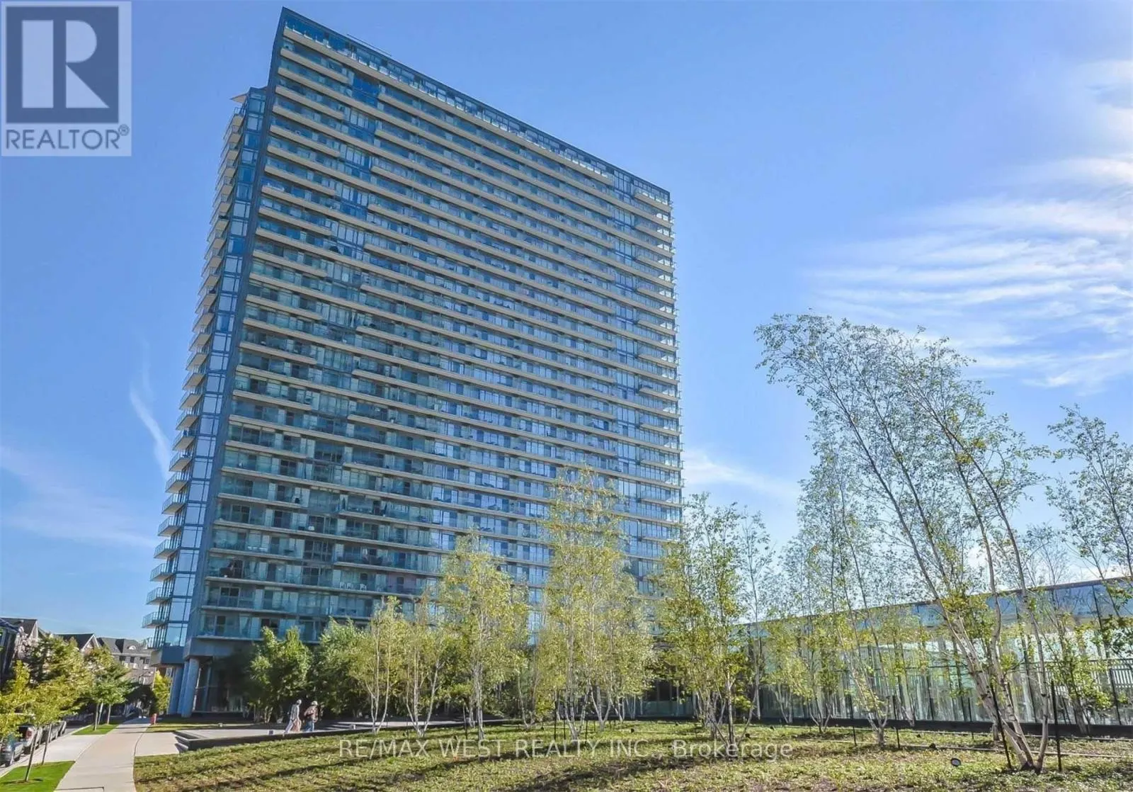813 - 103 THE QUEENSWAY