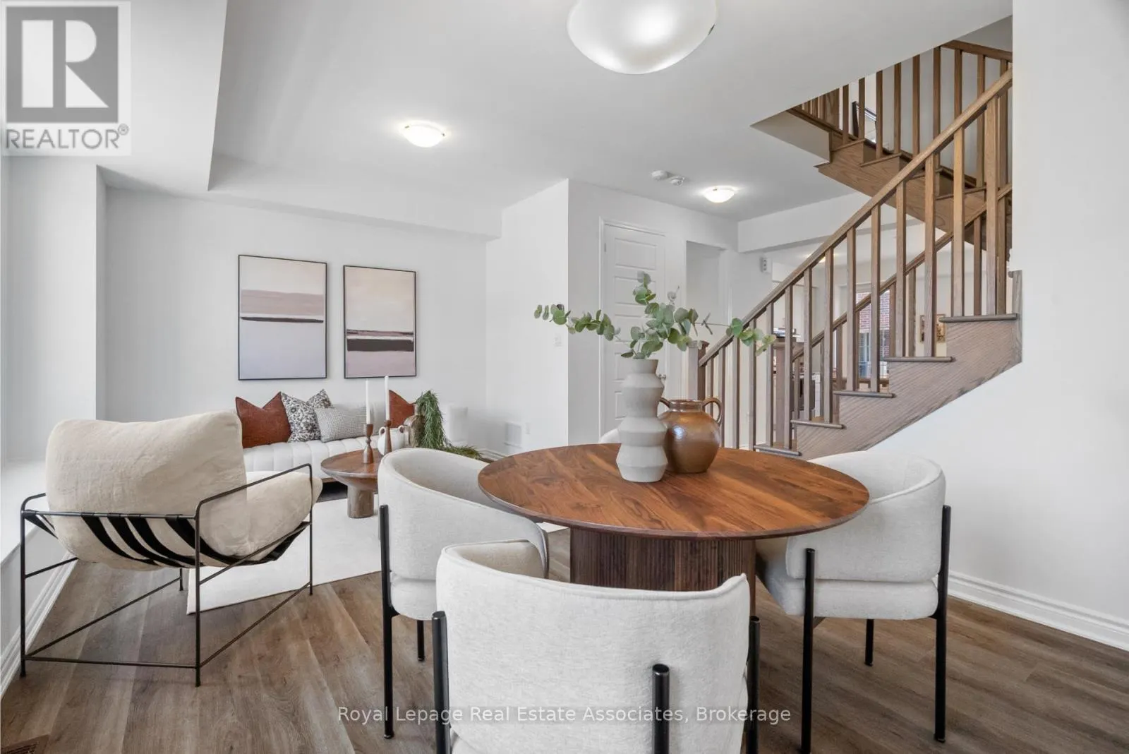 11 CULLINGTREE PLACE