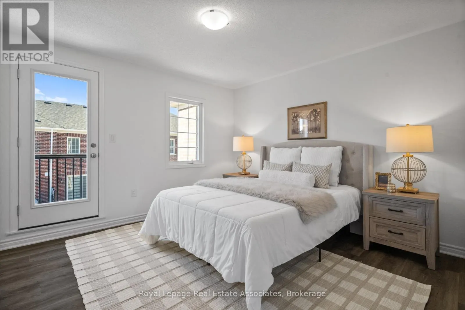 11 CULLINGTREE PLACE