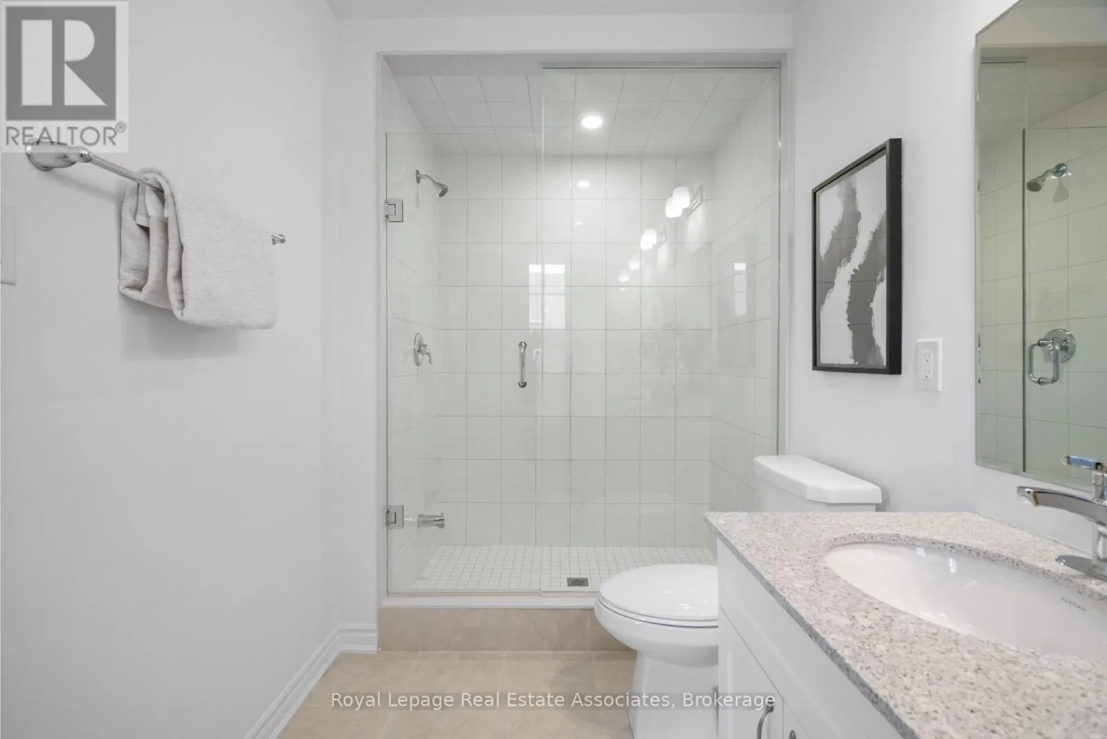 11 CULLINGTREE PLACE