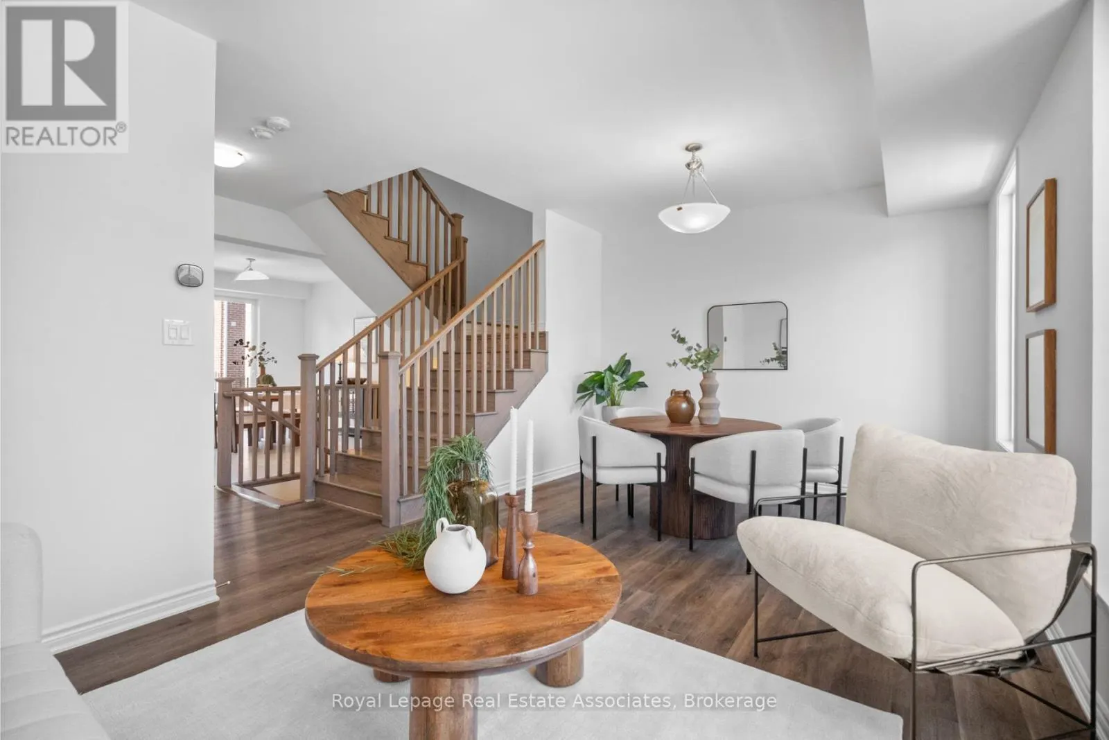 11 CULLINGTREE PLACE