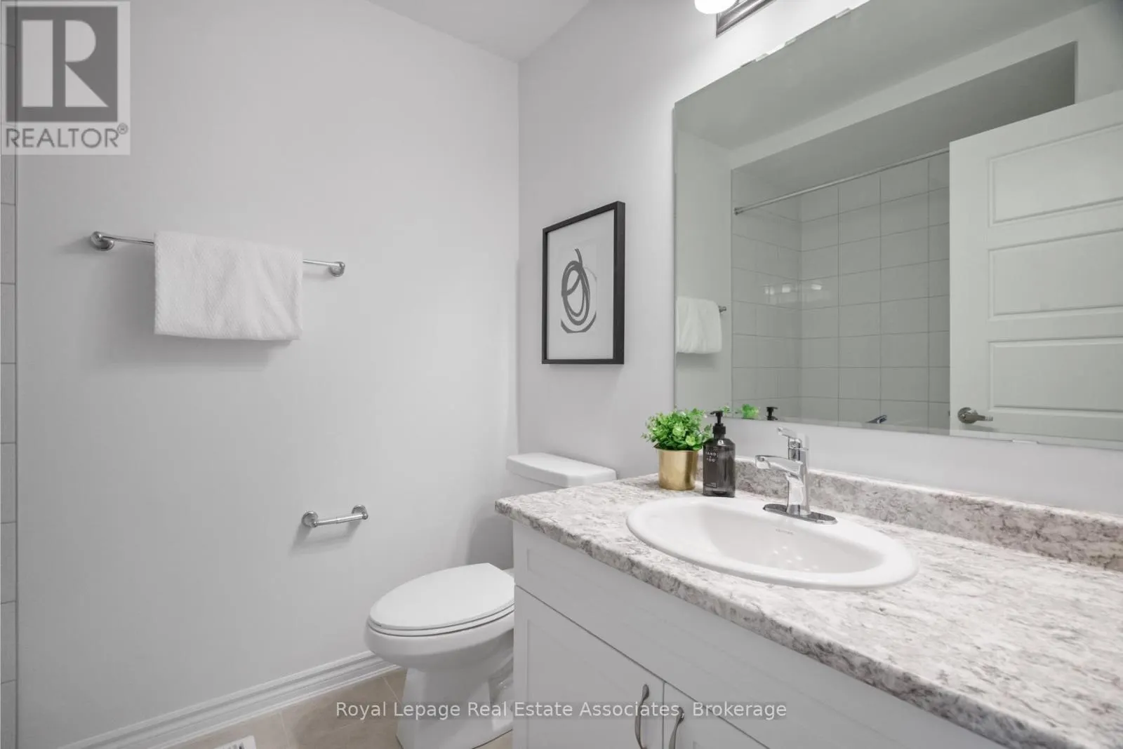 11 CULLINGTREE PLACE