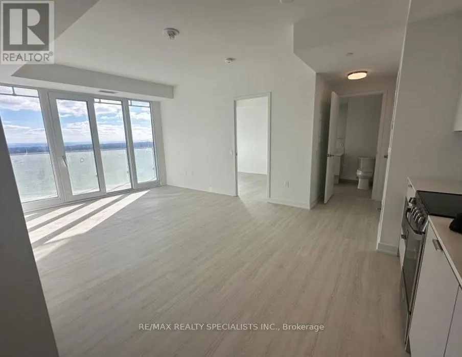 2106 - 3883 QUARTZ ROAD