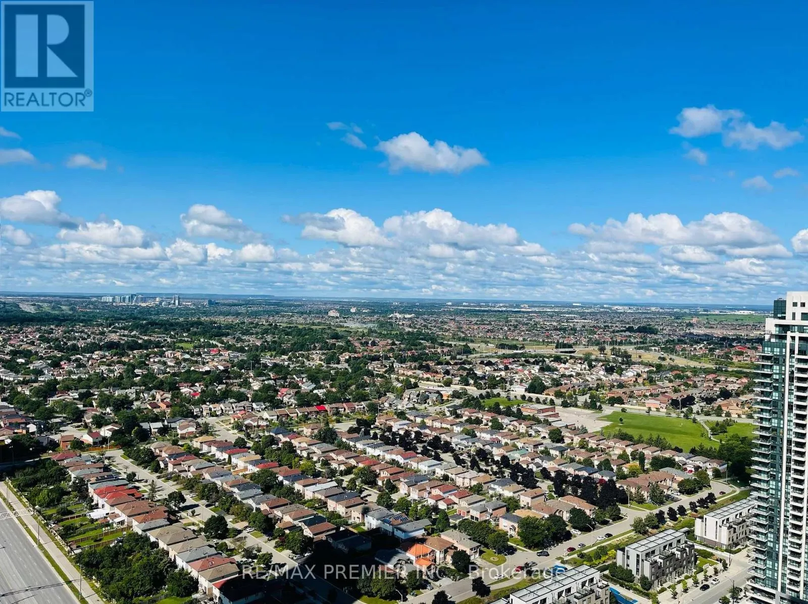 3407 - 3900 CONFEDERATION PARKWAY