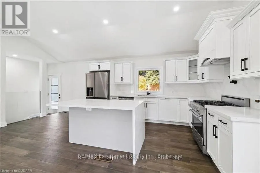 214 LAKEWOOD DRIVE