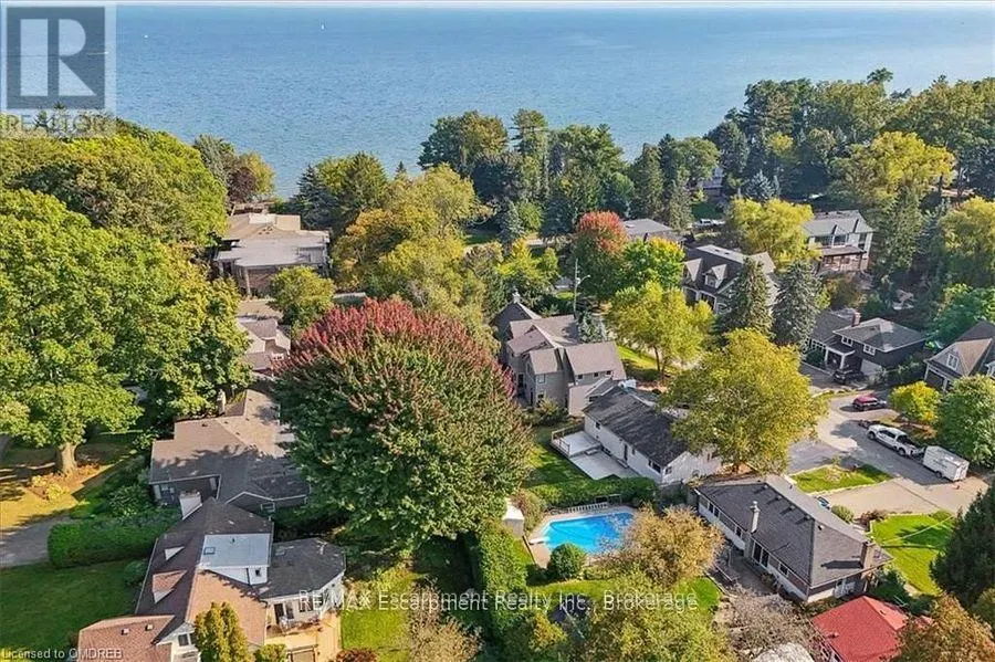 214 LAKEWOOD DRIVE