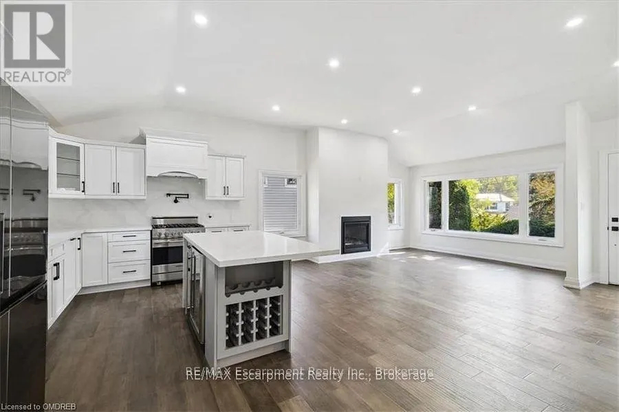 214 LAKEWOOD DRIVE