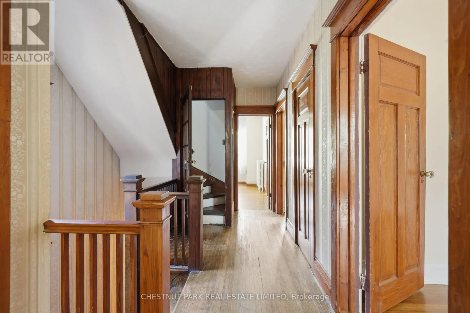 6 HIGHVIEW CRESCENT