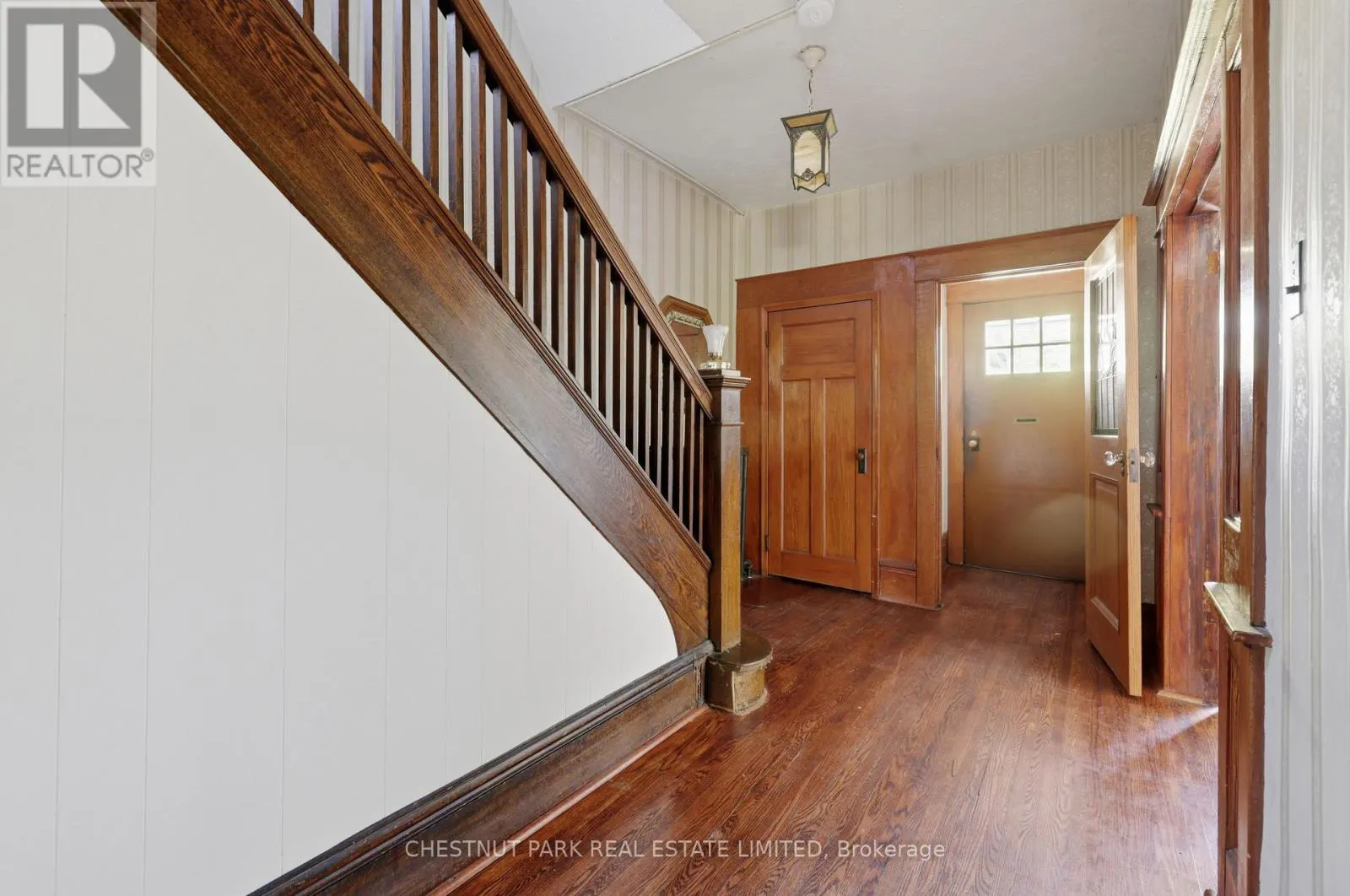 6 HIGHVIEW CRESCENT