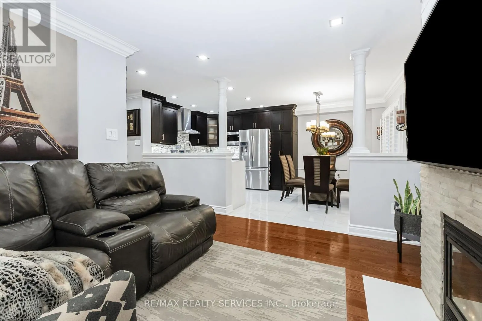 14 REDFINCH WAY