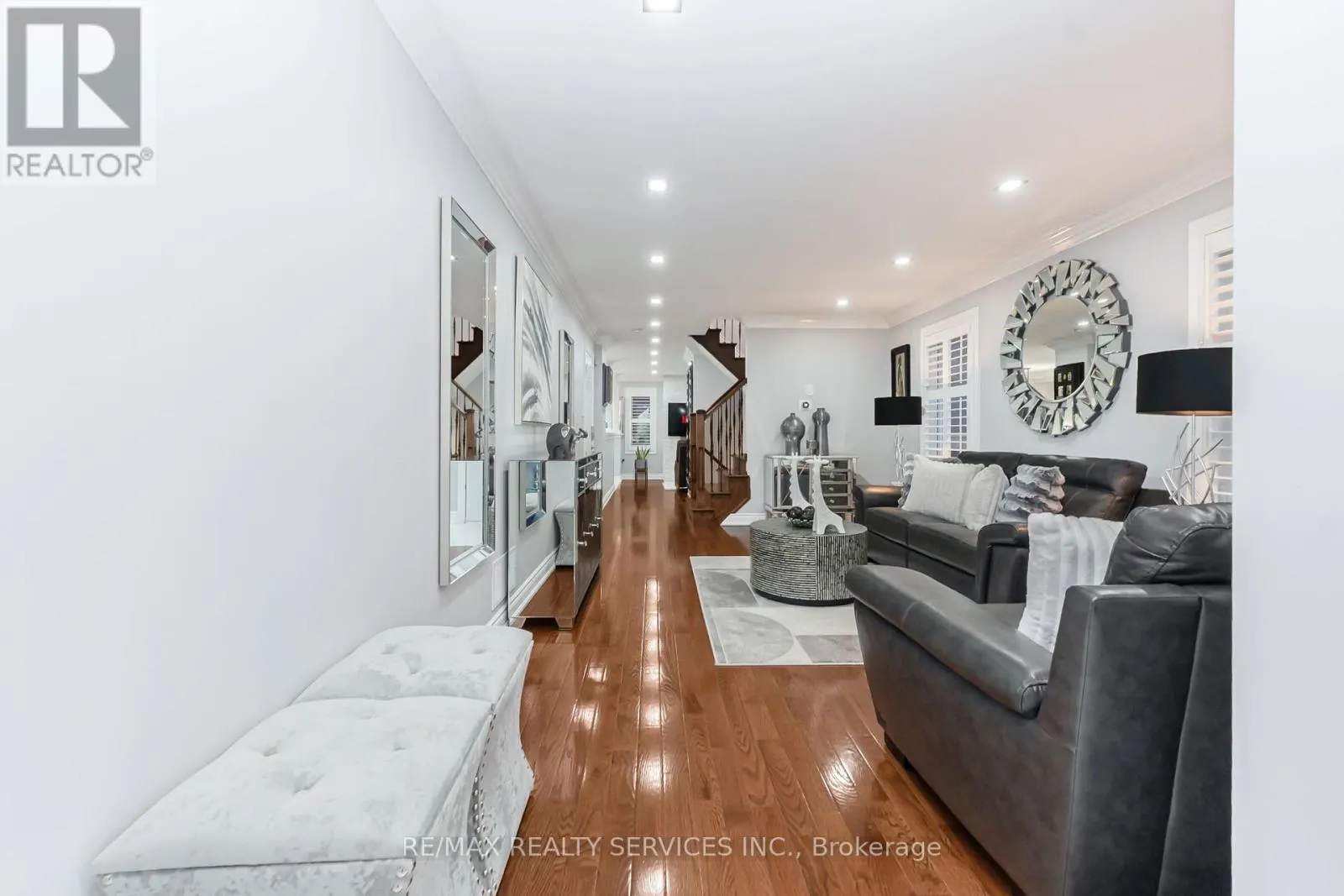 14 REDFINCH WAY
