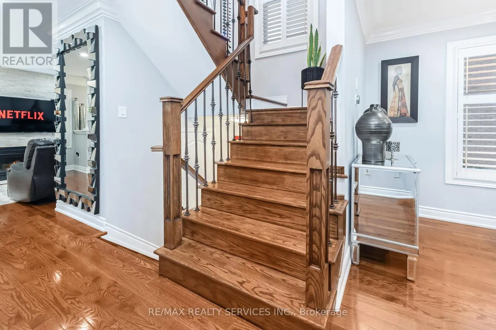 14 REDFINCH WAY