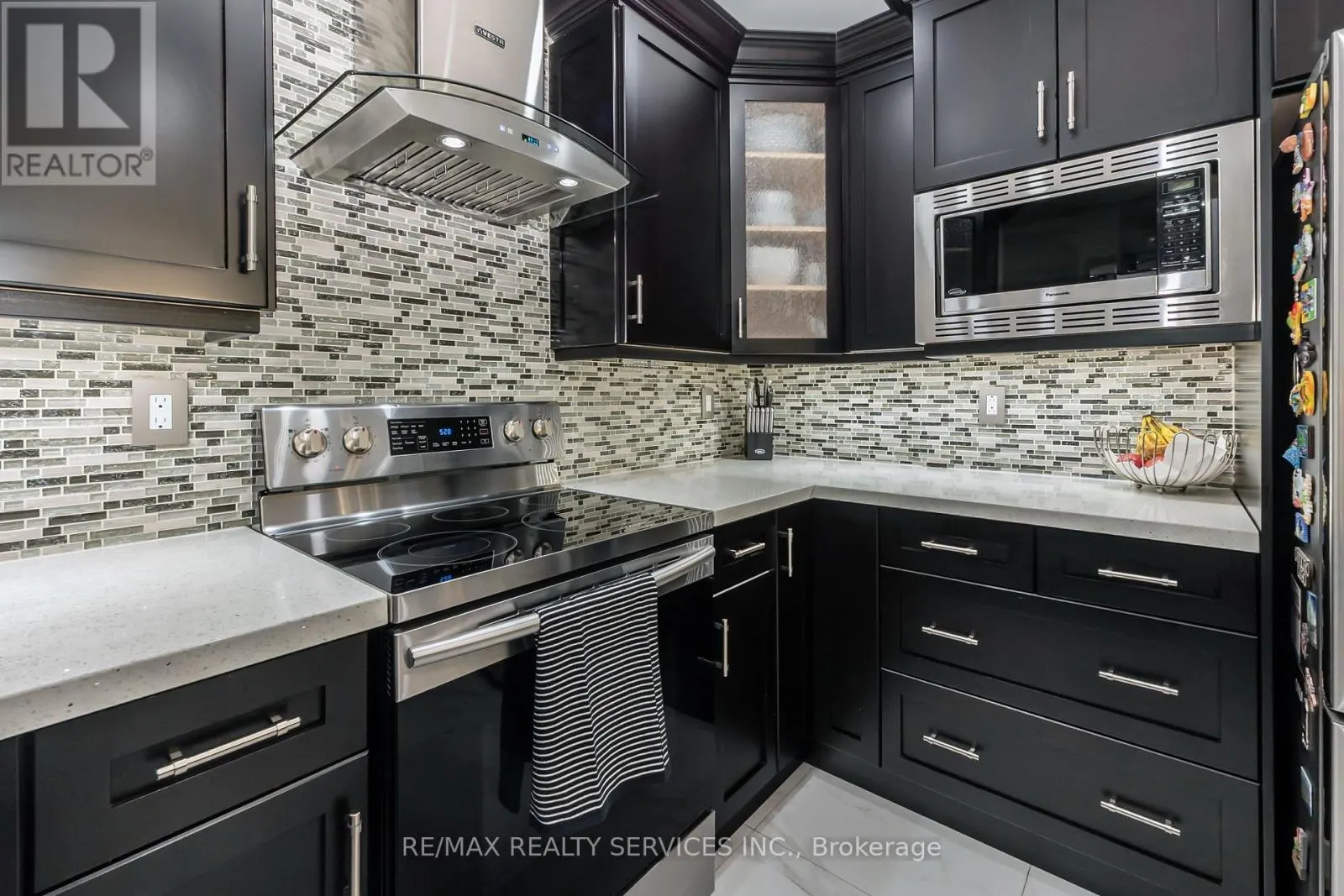 14 REDFINCH WAY