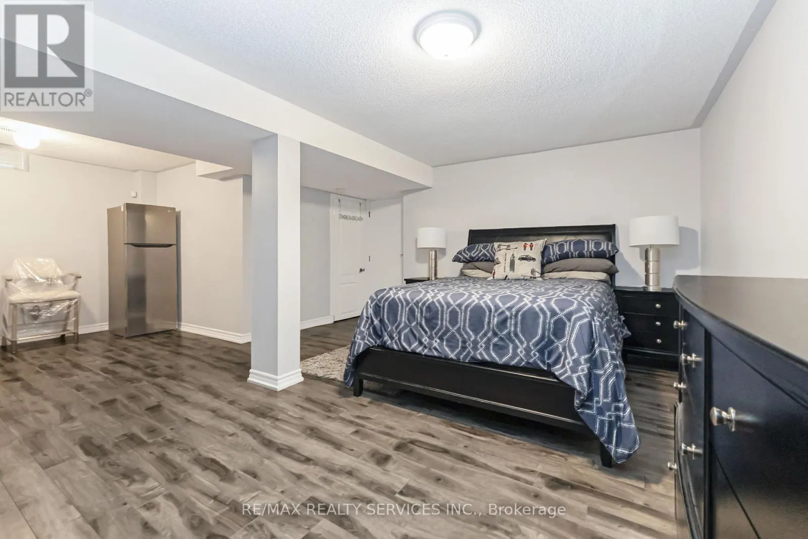 14 REDFINCH WAY