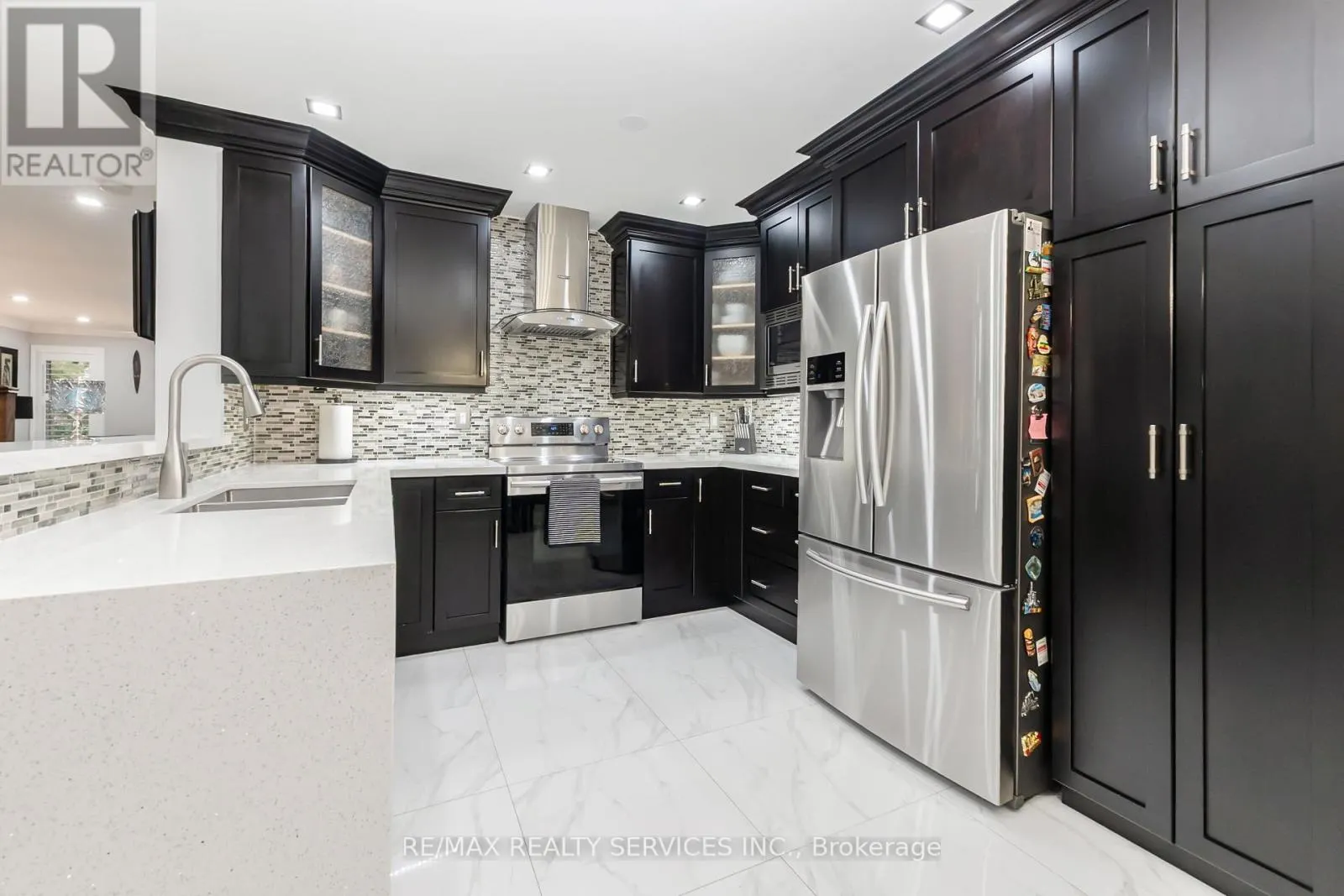 14 REDFINCH WAY