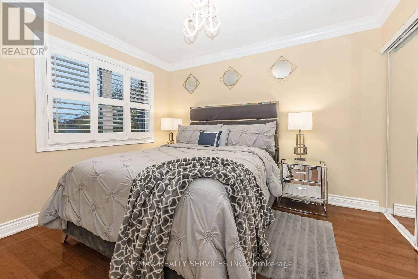 14 REDFINCH WAY
