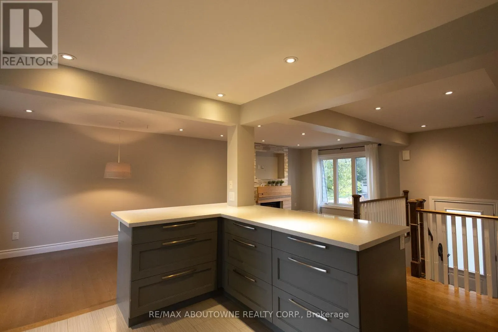 2424 YOLANDA DRIVE
