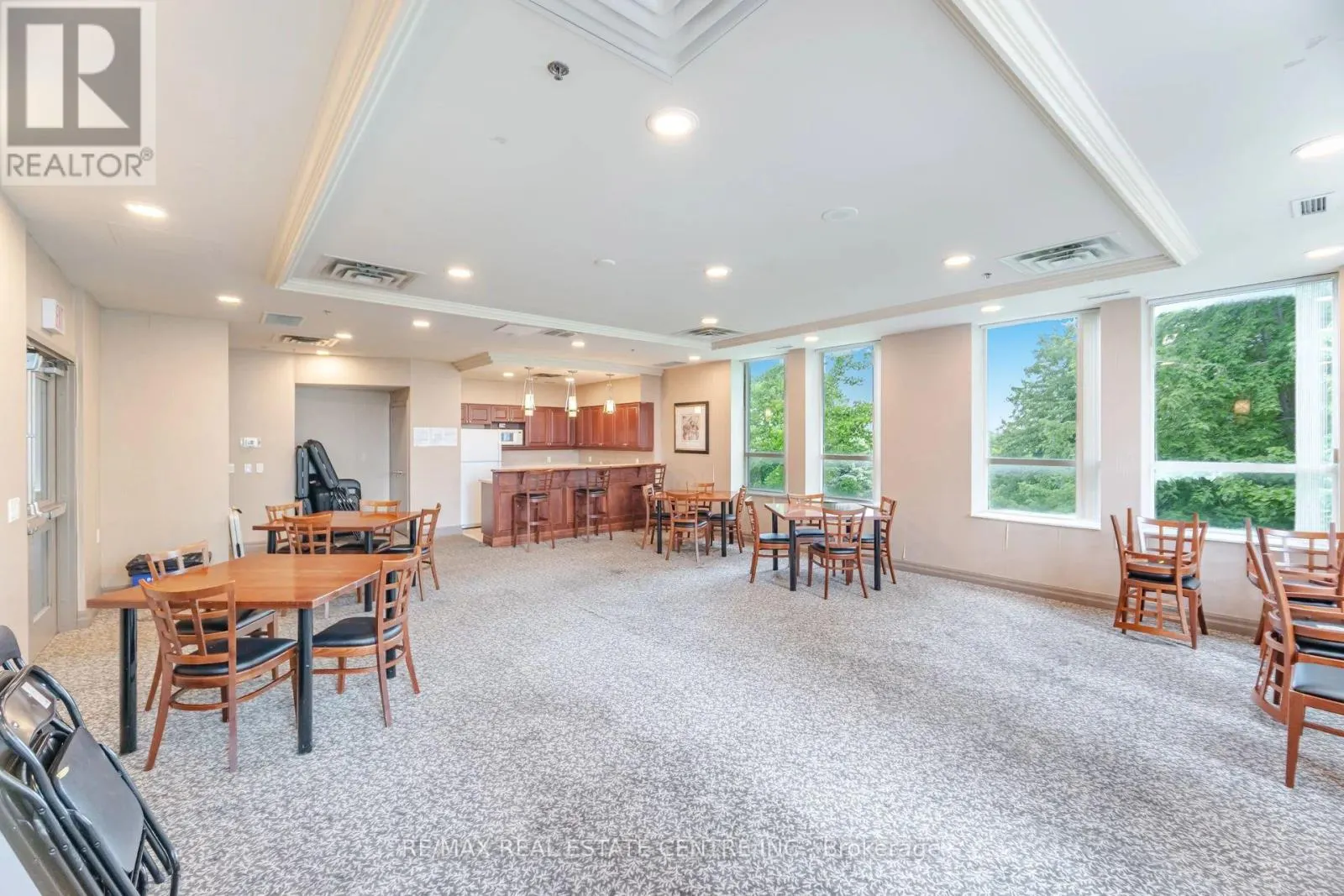 109 - 4850 GLEN ERIN DRIVE