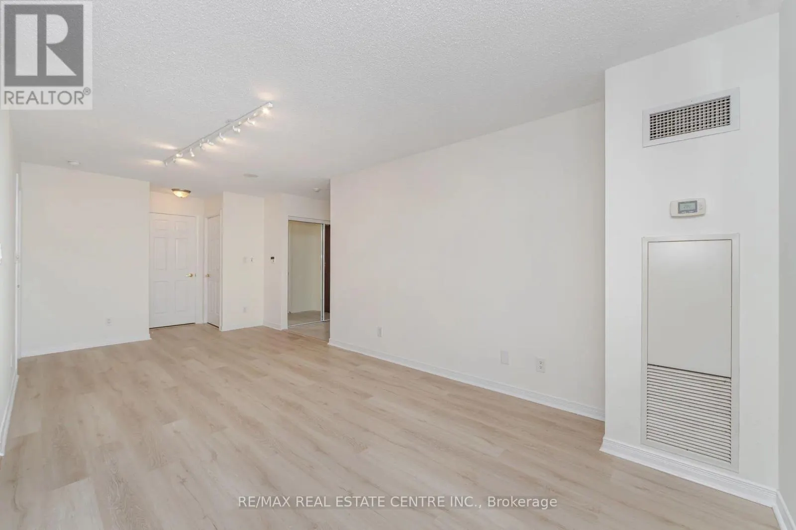 109 - 4850 GLEN ERIN DRIVE