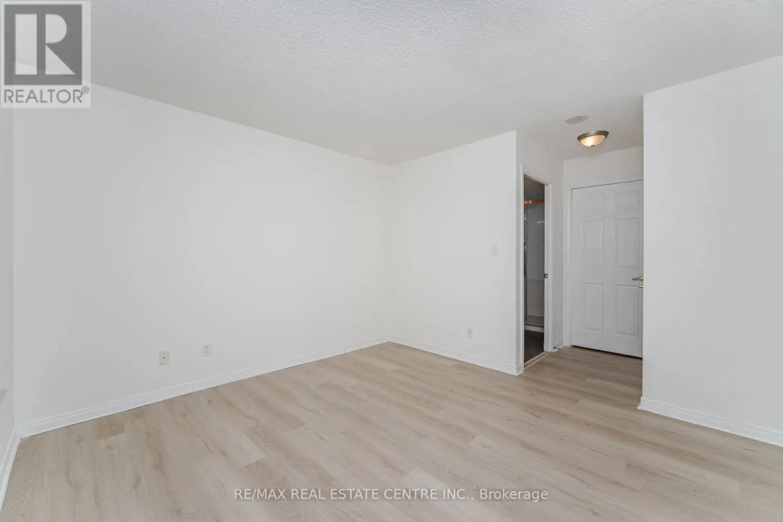 109 - 4850 GLEN ERIN DRIVE