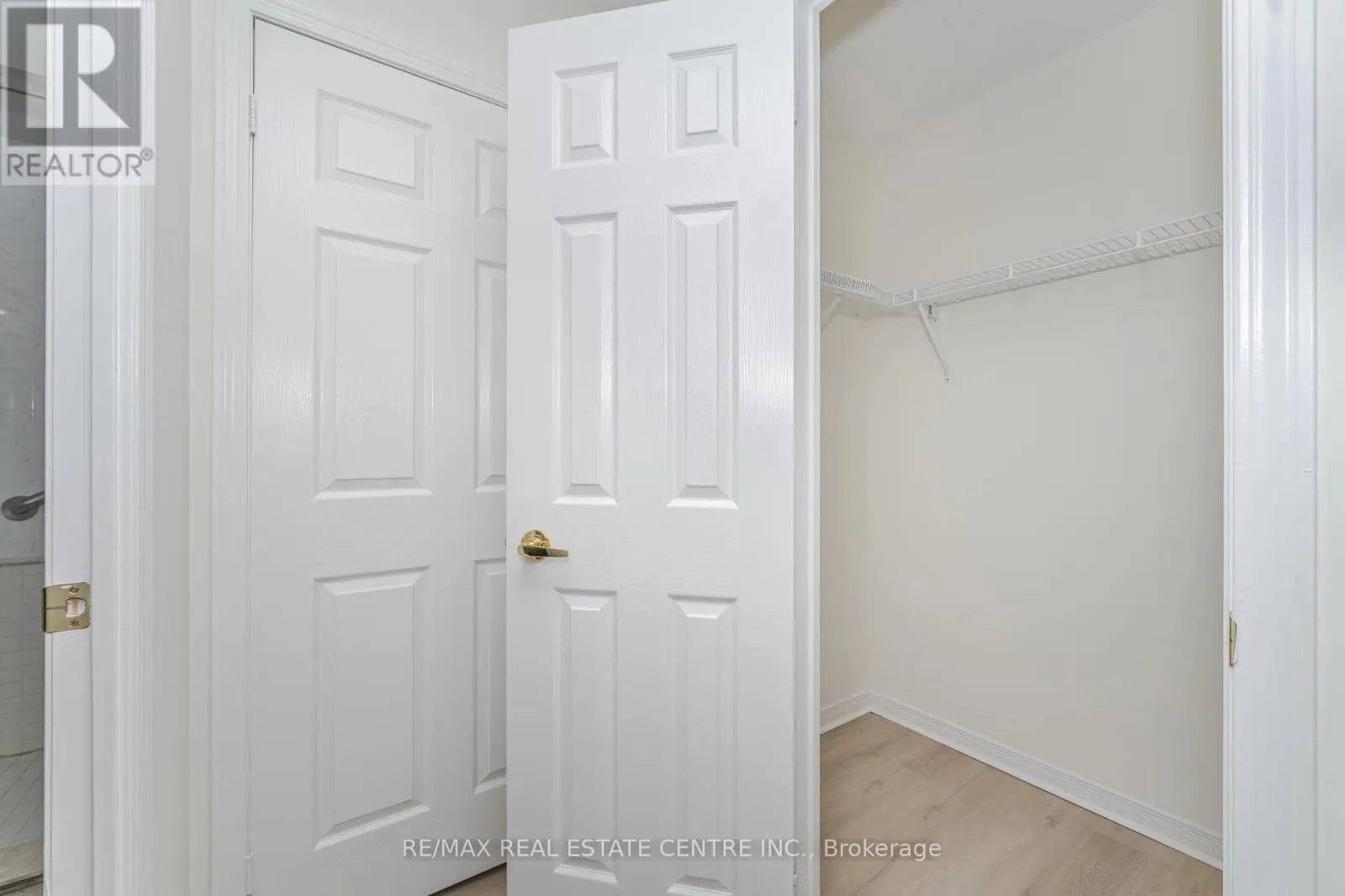 109 - 4850 GLEN ERIN DRIVE