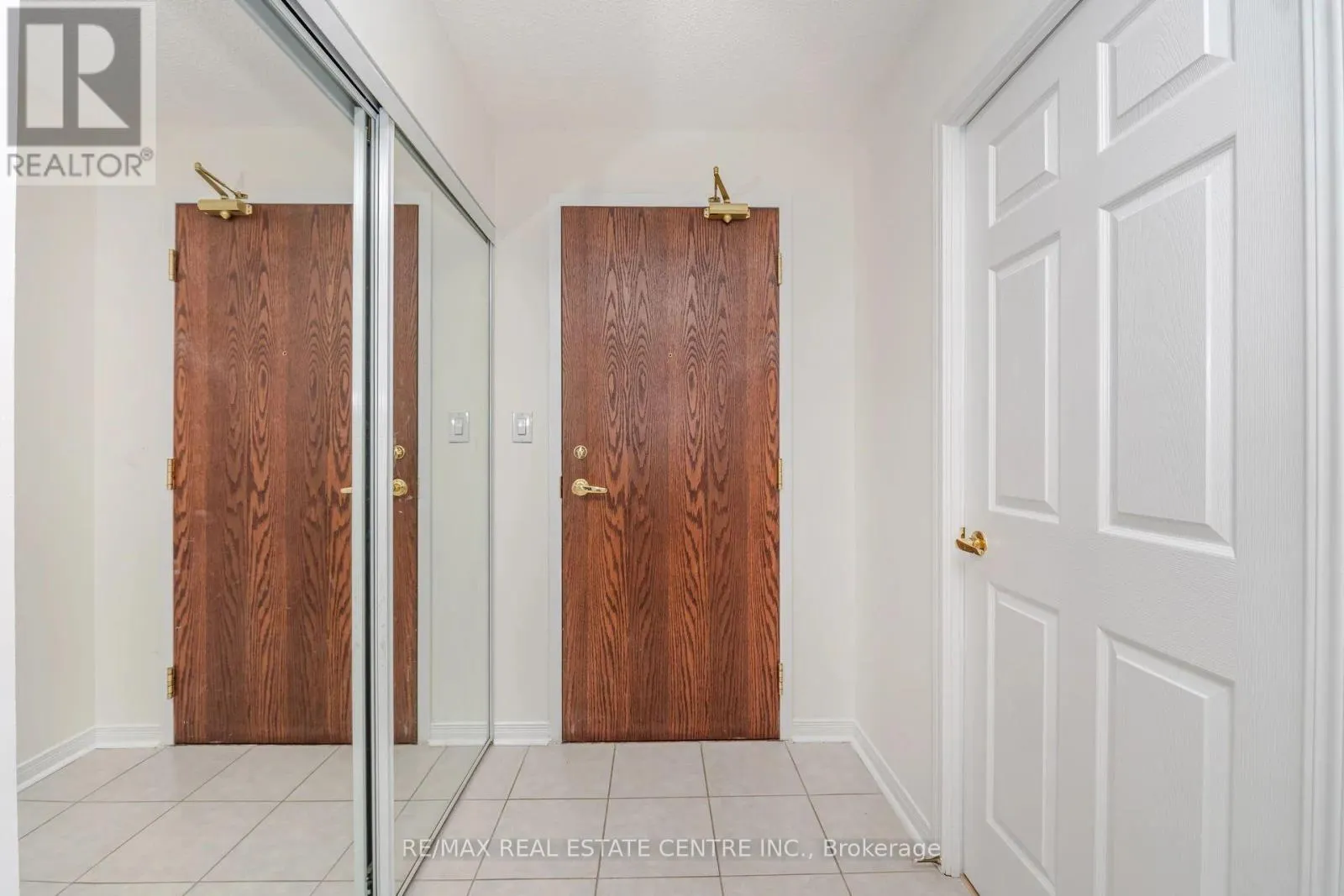 109 - 4850 GLEN ERIN DRIVE