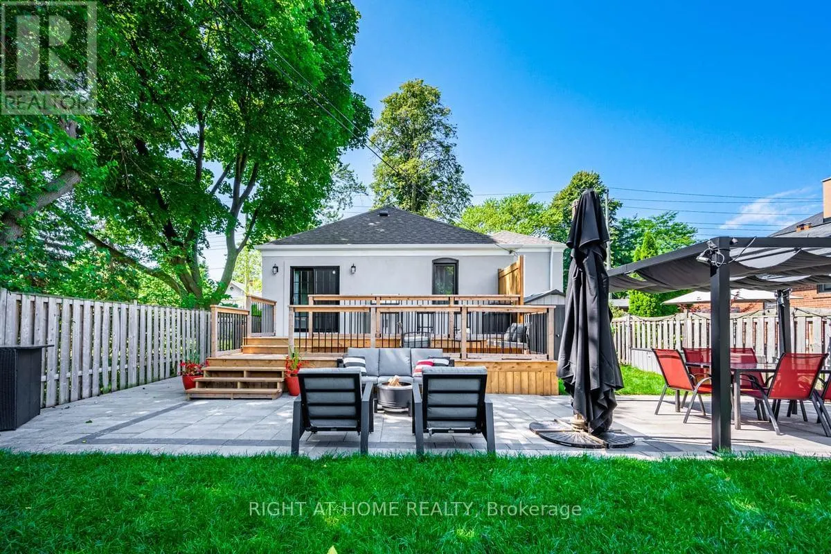 205 PRINCE EDWARD DRIVE S